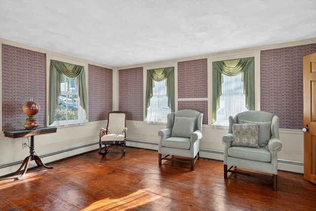 19 Ash St, Marlborough, MA 01752