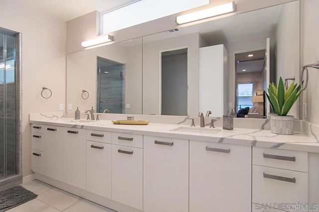 3642 7th. Ave., San Diego, CA 92103