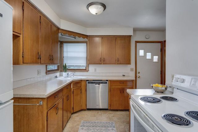 2407 Waunona Way, Madison, WI 53713