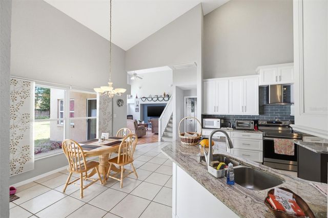 2112 HERITAGE CREST DRIVE, Valrico, FL 33594