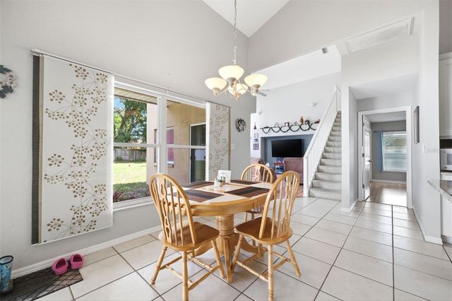 2112 HERITAGE CREST DRIVE, Valrico, FL 33594