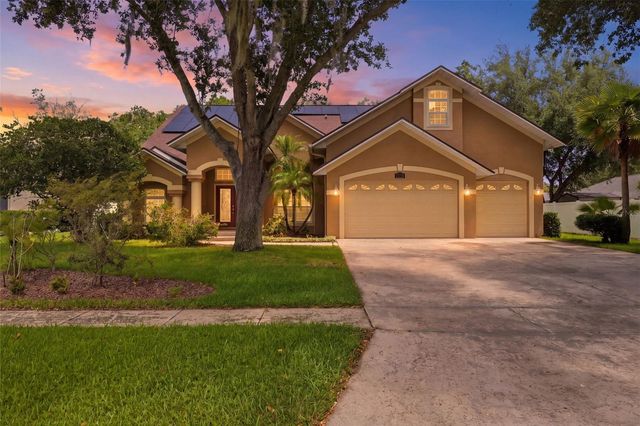 2112 HERITAGE CREST DRIVE, Valrico, FL 33594