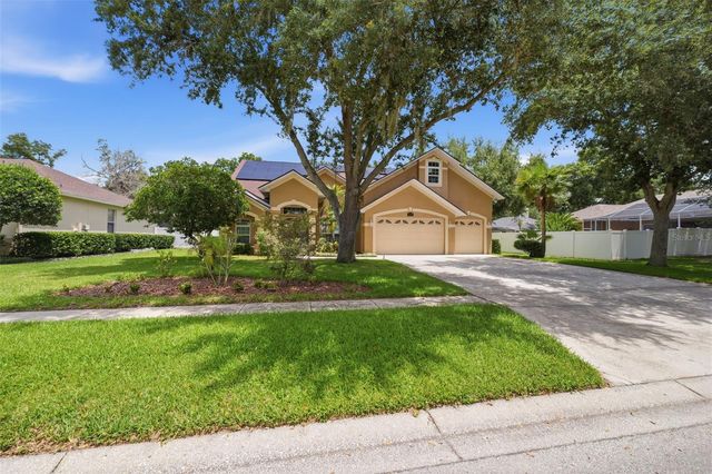 2112 HERITAGE CREST DRIVE, Valrico, FL 33594