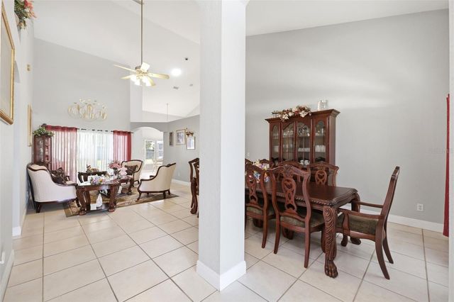 2112 HERITAGE CREST DRIVE, Valrico, FL 33594