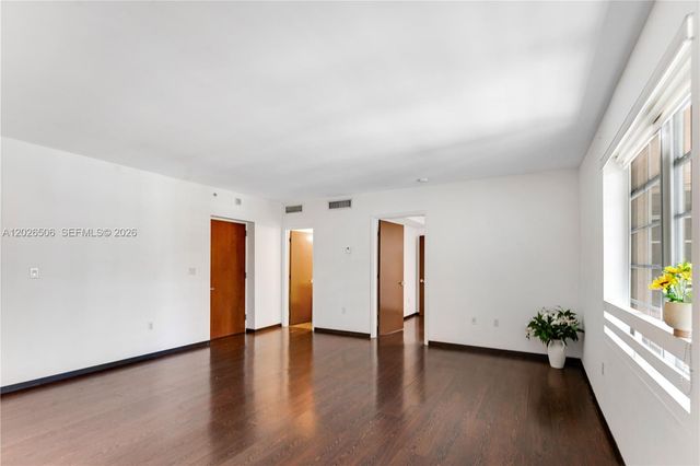 435 21st St 212, Miami Beach, FL 33139