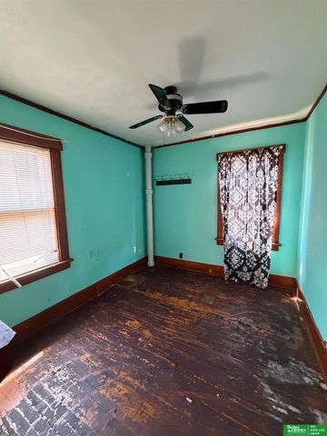 5516 N 37 Street, Omaha, NE 68111