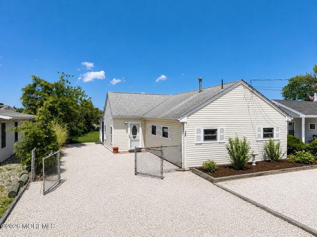 28 Lake Saint Clair Drive, Little Egg Harbor, NJ 08087