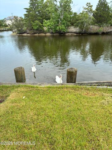 28 Lake Saint Clair Drive, Little Egg Harbor, NJ 08087
