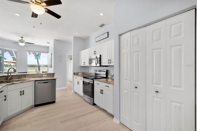 9001 69TH AVENUE E, Palmetto, FL 34221