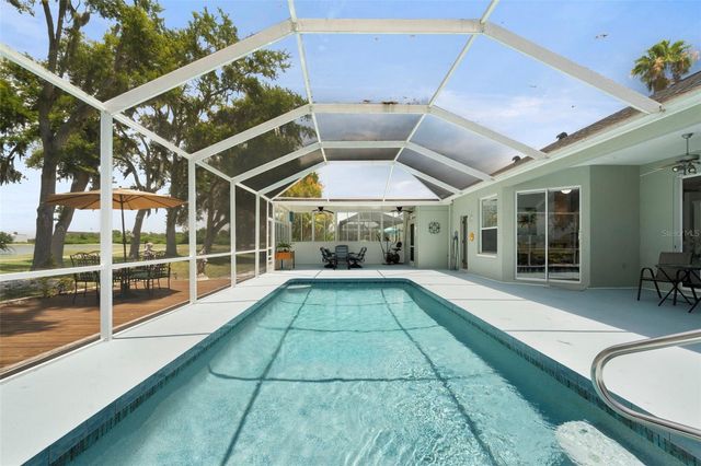9001 69TH AVENUE E, Palmetto, FL 34221