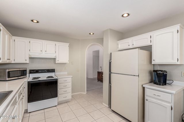 9521 E HERCULES Drive, Sun Lakes, AZ 85248