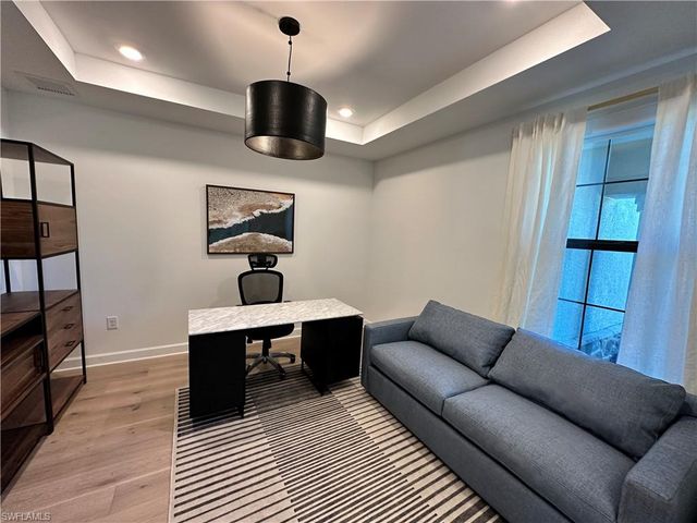 9260 Cormorant DR, Naples, FL 34120