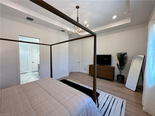 9260 Cormorant DR, Naples, FL 34120