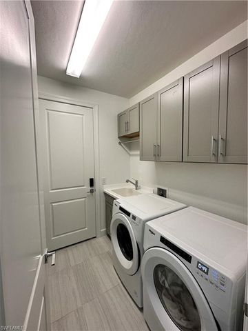 9260 Cormorant DR, Naples, FL 34120