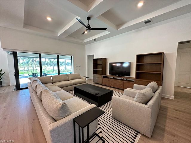 9260 Cormorant DR, Naples, FL 34120