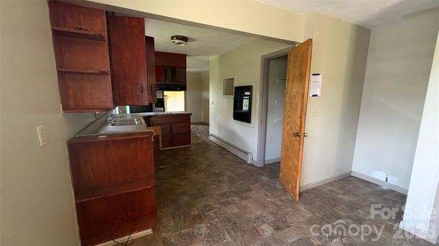 520 Cottrell Hill Road, Lenoir, NC 28645