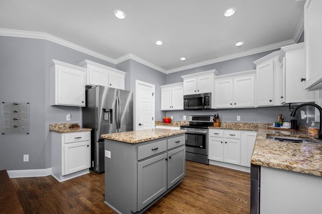 2618 Cloverfields Ct, Murfreesboro, TN 37130