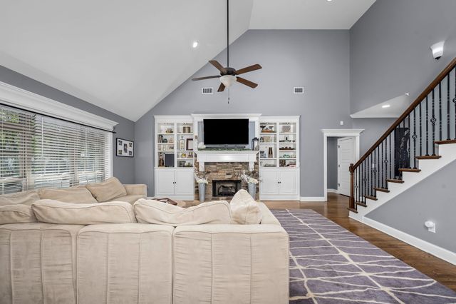 2618 Cloverfields Ct, Murfreesboro, TN 37130