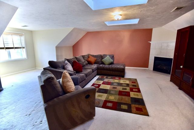 172 Edgehill Road 172, Norwood, MA 02062