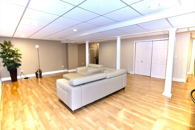 172 Edgehill Road 172, Norwood, MA 02062