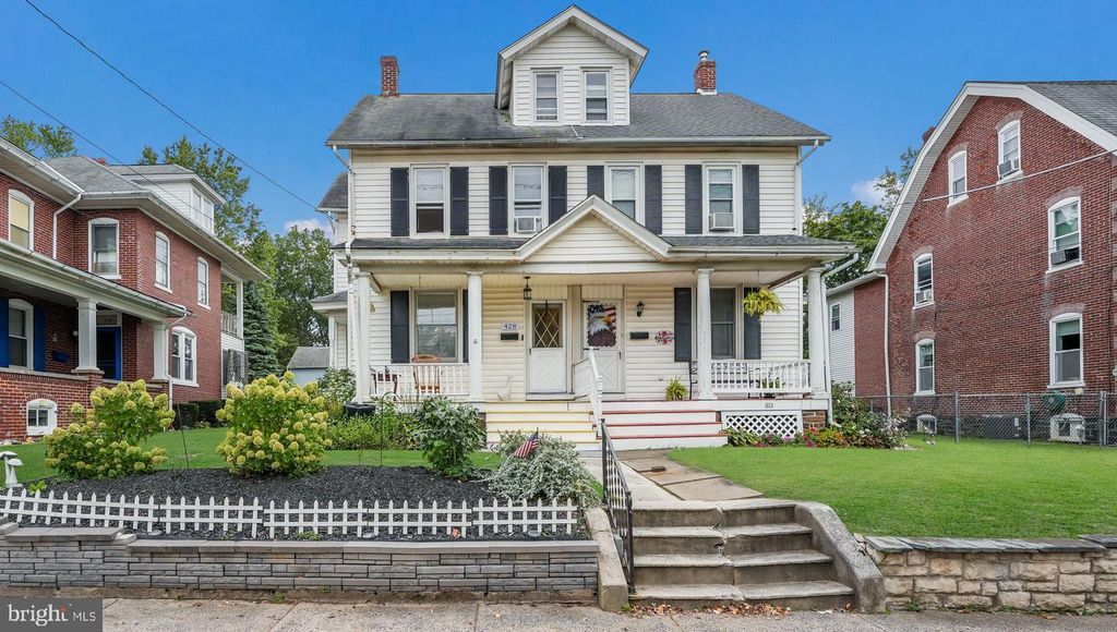 428 E BROAD ST, Souderton, PA 18964