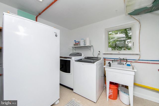 1517 BEVERLY TER, Cherry Hill, NJ 08003