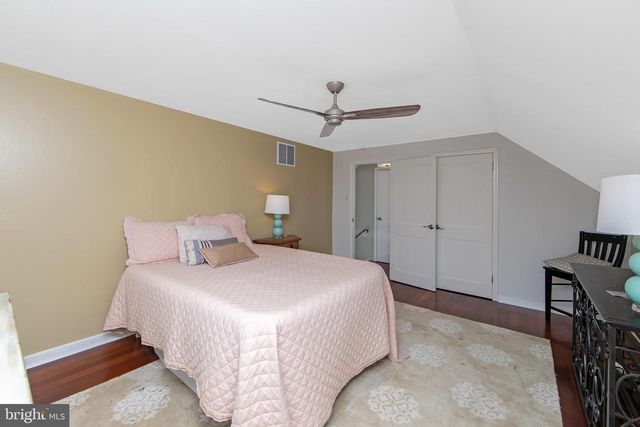 1517 BEVERLY TER, Cherry Hill, NJ 08003