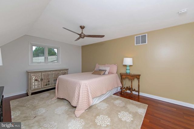 1517 BEVERLY TER, Cherry Hill, NJ 08003