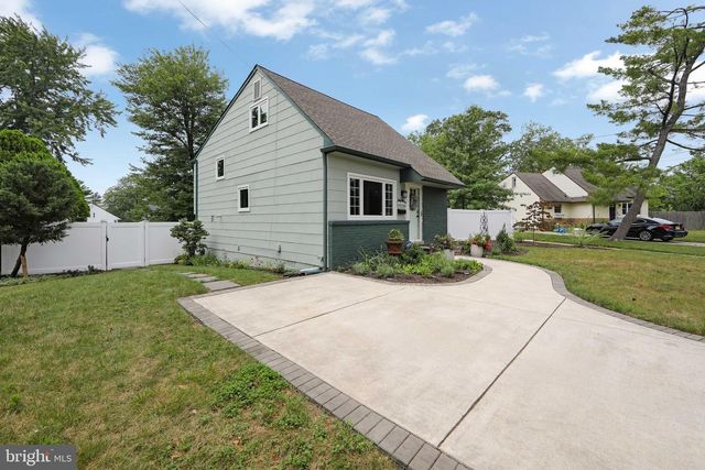 1517 BEVERLY TER, Cherry Hill, NJ 08003