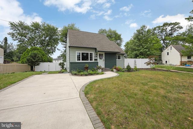 1517 BEVERLY TER, Cherry Hill, NJ 08003
