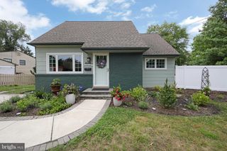 1517 BEVERLY TER, Cherry Hill, NJ 08003