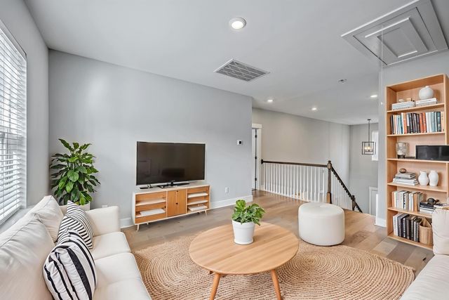 212 Clearblue, Summerville, SC 29486