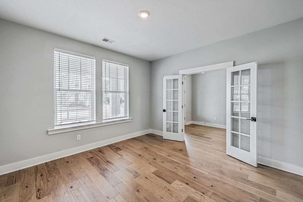 Image 11 of property listing at 212 Clearblue Lp, Summerville, SC 29486