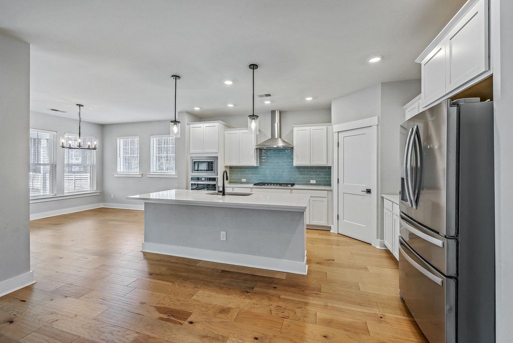 Image 14 of property listing at 212 Clearblue Lp, Summerville, SC 29486