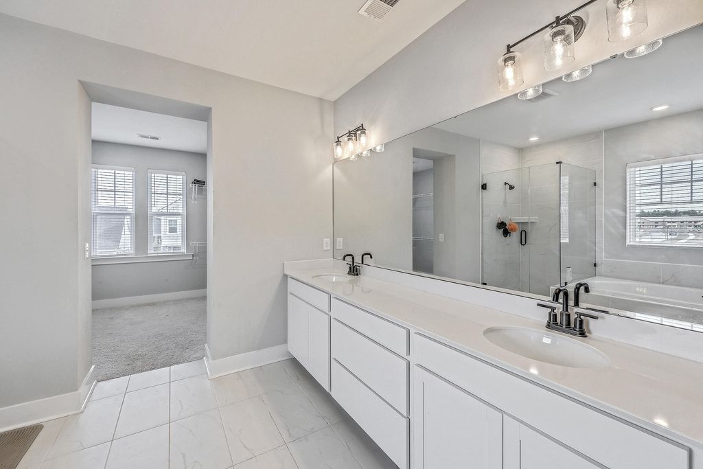 Image 29 of property listing at 212 Clearblue Lp, Summerville, SC 29486