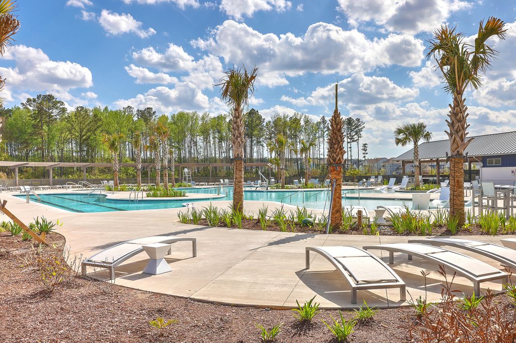 Image 45 of property listing at 212 Clearblue Lp, Summerville, SC 29486