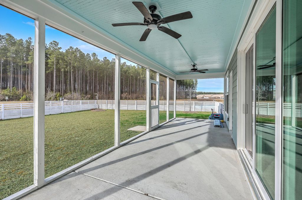 Image 5 of property listing at 212 Clearblue Lp, Summerville, SC 29486