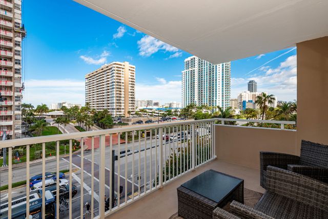 1980 S OCEAN Drive 3P, Hallandale Beach, FL 33009