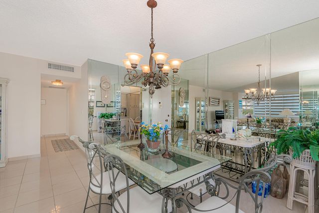 1980 S OCEAN Drive 3P, Hallandale Beach, FL 33009