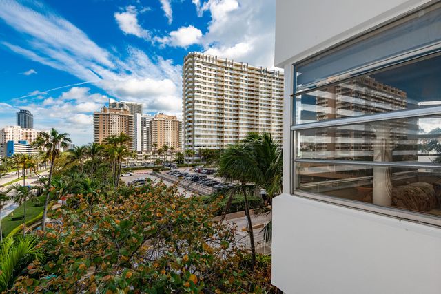 1980 S OCEAN Drive 3P, Hallandale Beach, FL 33009