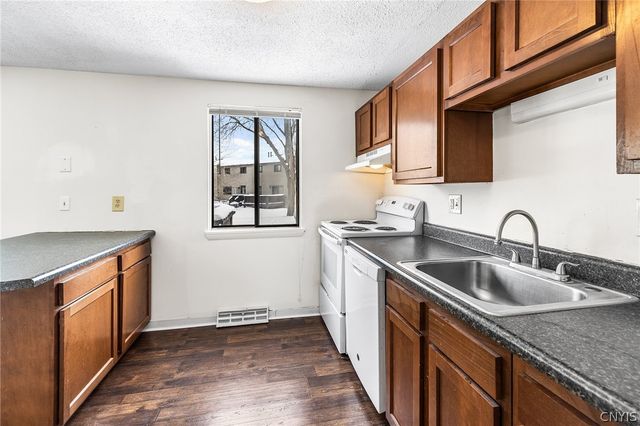 364 Cameco Circle, Salina, NY 13090