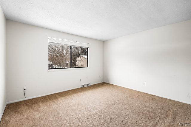 364 Cameco Circle, Salina, NY 13090