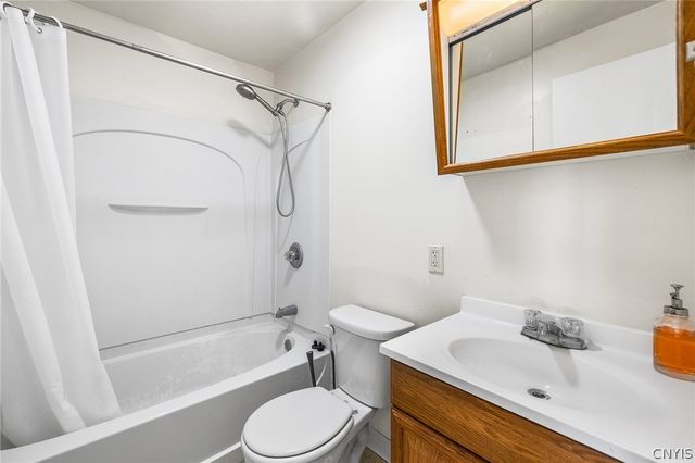 364 Cameco Circle, Salina, NY 13090