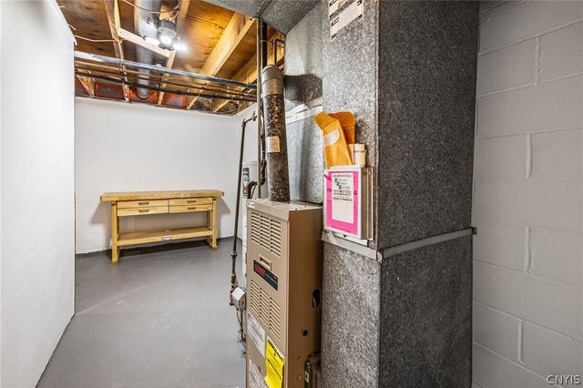 364 Cameco Circle, Salina, NY 13090