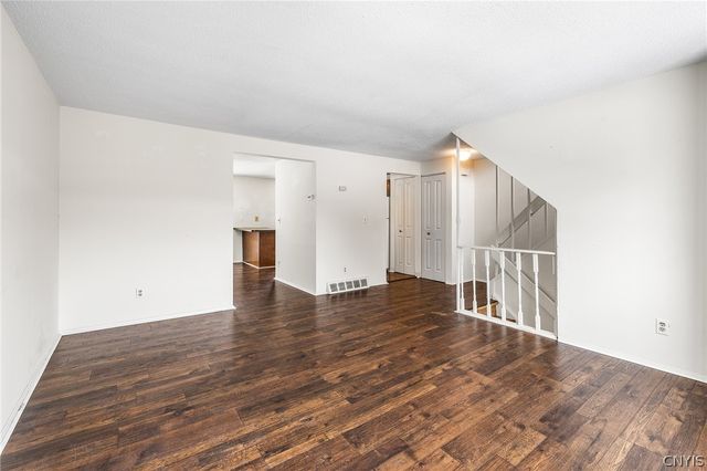 364 Cameco Circle, Salina, NY 13090