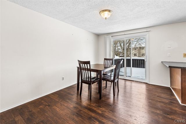 364 Cameco Circle, Salina, NY 13090