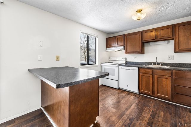 364 Cameco Circle, Salina, NY 13090