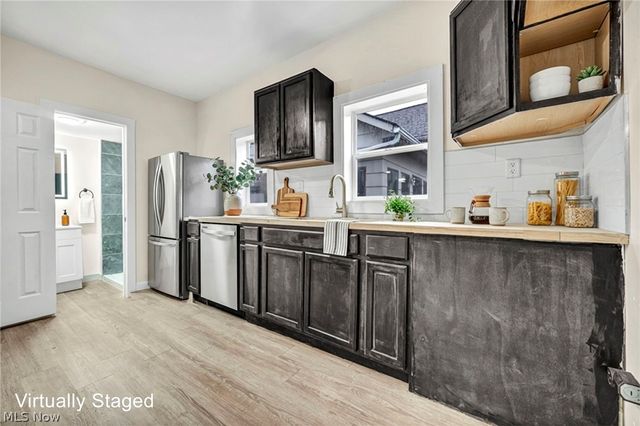 2160 Fulton Road, Cleveland, OH 44113