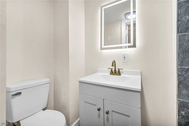 2160 Fulton Road, Cleveland, OH 44113