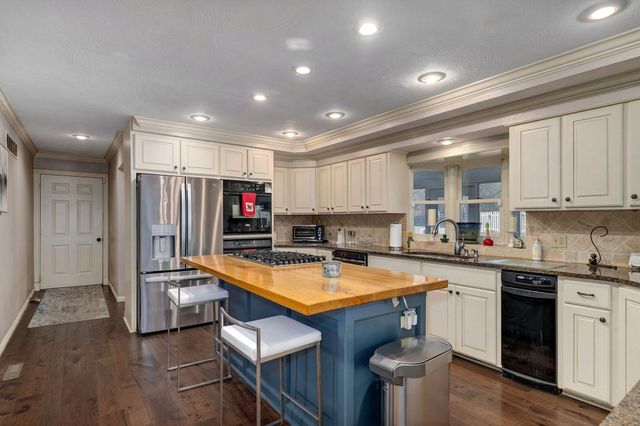 5603 S Farm Rd 137, Springfield, MO 65810